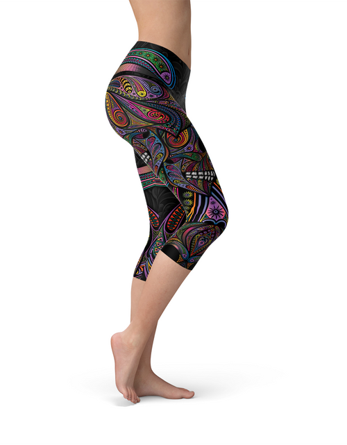 Load image into Gallery viewer, Womens Sugar Skull Capri Leggings
